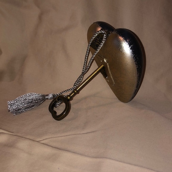 Art Heart “Tic-Tac-Toe” Heart Sculpture with Key - Picture 4 of 4